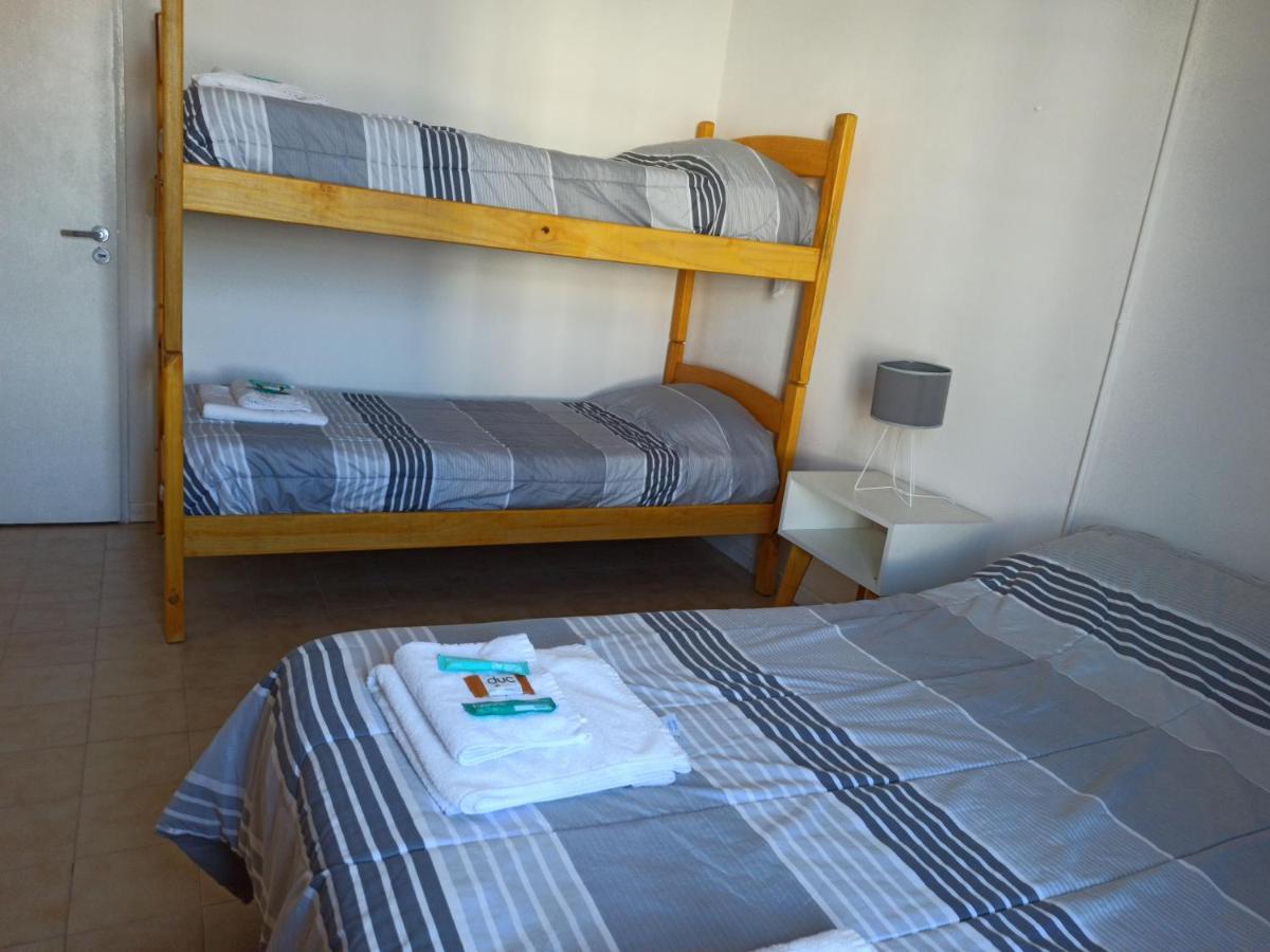 פוארטו מדרין El Faro Hostel מראה חיצוני תמונה