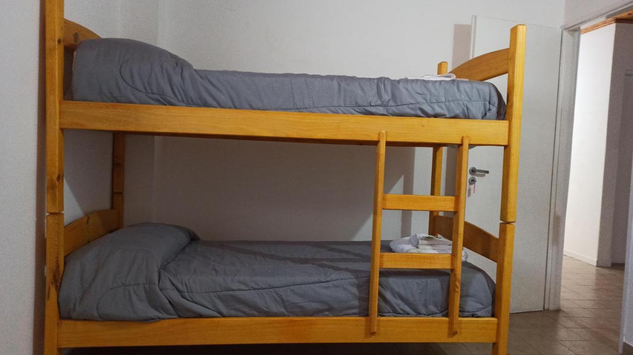 פוארטו מדרין El Faro Hostel מראה חיצוני תמונה