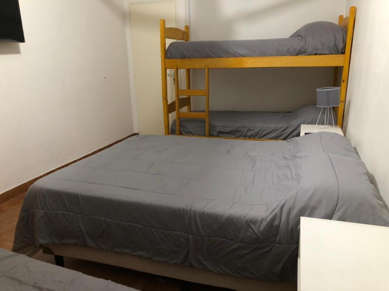 פוארטו מדרין El Faro Hostel מראה חיצוני תמונה