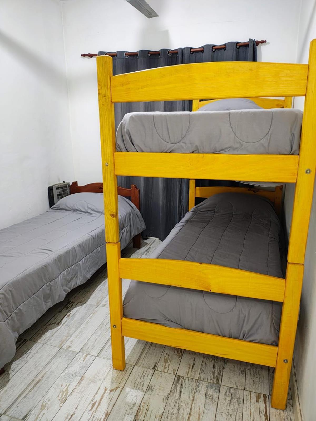 פוארטו מדרין El Faro Hostel מראה חיצוני תמונה