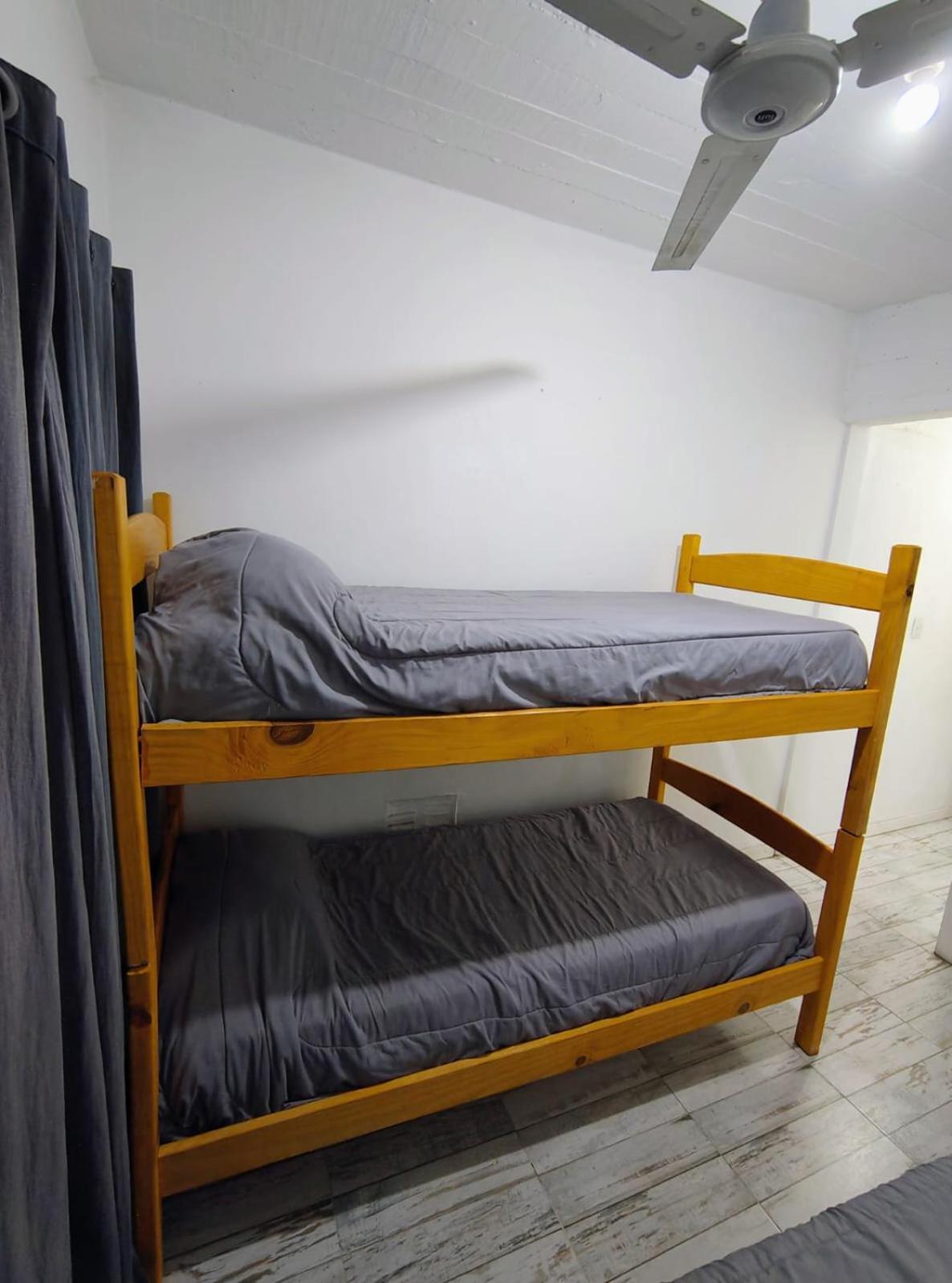 פוארטו מדרין El Faro Hostel מראה חיצוני תמונה